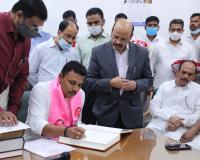 Nagarjuna sagar MLA N.Bhagat Kumar taking oath  in front of TSLA  Speaker 