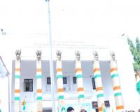 Revanth unfurls tricolour at Gandhi Bhavan