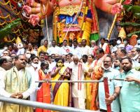 40-ft tall Ganesh idol is center of attraction