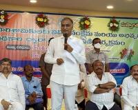 Harish Rao promises Rs 30 crore to weavers’ thrift fund
