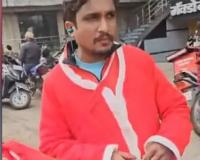 Video: Zomato delivery man forced to remove Santa Claus attire in MP