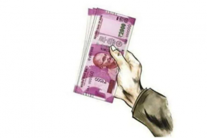 ACB nabs Anthargaon tahsildar, Revenue Inspector while accepting bribe