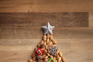 Make Christmas Merrier and Healthier with California Almonds