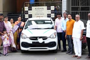 Kisna Diamond and Gold Jewellery Celebrates Grand 